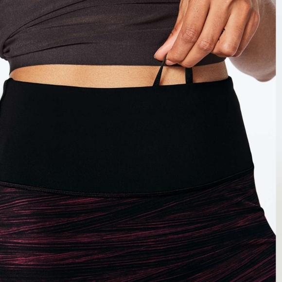 Lululemon Run The Day Crop 17" Size 4 Blush Berry /Black - Picture 3 of 11